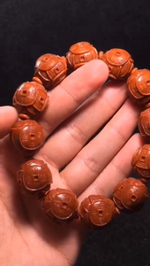 8,苏州名家朱红梅雕刻,盘玩四