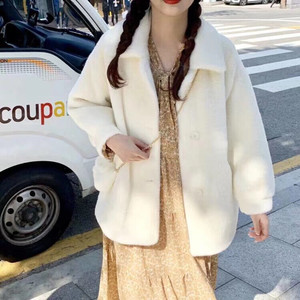 蘑菇街小甜心家 气质皮毛一体外套 m码 送小包包 真的