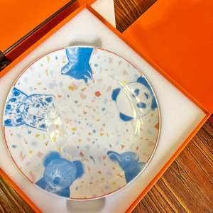 爱马仕餐盘hermes新款baby系列小动物瓷器餐盘图片家居