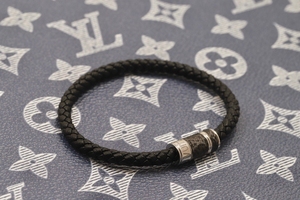 lv 黑色皮绳手链 手绳,不退换 有喜欢联系.