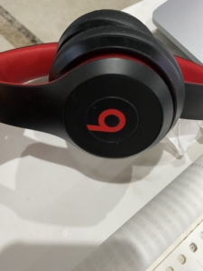 99新beats solo3黑红