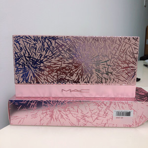 mac圣诞限量口红套盒