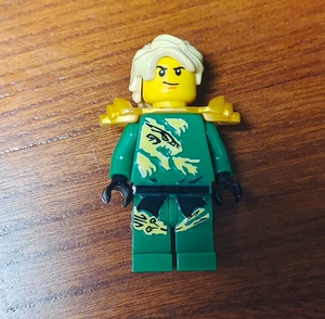 [隋朝空闲]国产乐高幻影忍者龙服劳埃德