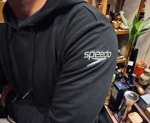 细节满满的speedo卫衣 xs码子偏大 绝版 不议价 基本