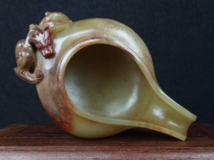 战汉玉器 汉代老和田玉 高浮雕蟠龙玉壶 酒器器皿容器摆件