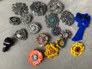 奥迪双钻全铁陀螺奥迪双钻正品配件品质有保障硬度非常好有两层四