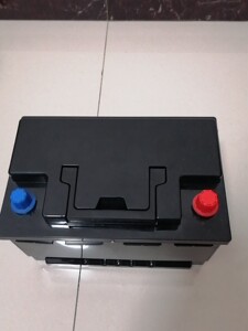 12伏80安汽车电瓶