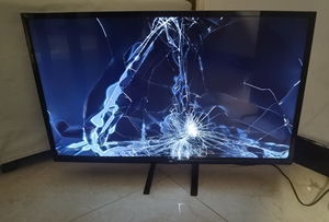 小米电视,联网可看电视,屏幕摔坏了,开机有声音,60块出.没