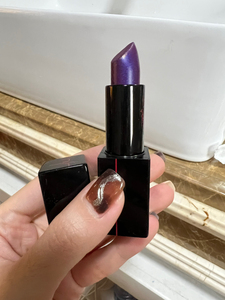 卞卡玩酷炫泽唇膏