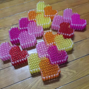 手工串珠笔筒爱心