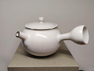 定窑 林永胜 定白 鎏银边 侧把 急需 茶壶