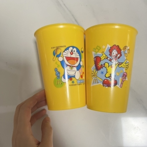 2011年麦当劳叔叔塑料杯哆啦a梦塑料杯