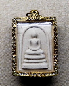 郭德纲同款版崇迪佛牌,正宗泰国瓦拉康寺出品的大模崇迪牌,强调