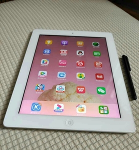 女生自用闲置ipad3代二手苹果平板电脑9.7寸高清显示屏幕
