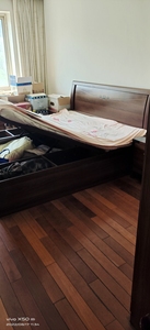 全套皇朝家私家具，床2米*2米，床垫子一个，（拌垫）床头柜两