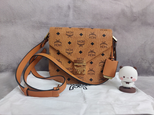 mcm邮差包 小号 风琴包 信封包 马鞍包 21cm 不是m