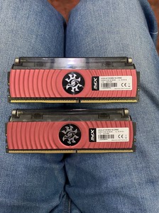 威刚最顶级旗舰液冷rgb内存龙耀d80 默认4133 8*2