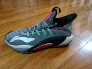 篮球鞋男李宁魅影