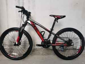 美国环球ucc阿帕奇team24寸山地车超轻铝合金车架内走线