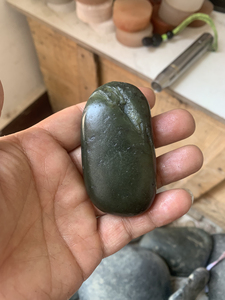 全新100克新疆和田玉沙栆青碧玉籽料原石手玩件