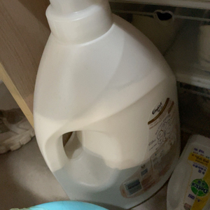 金纺柔顺剂白色