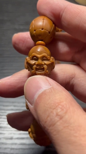 文娟核雕