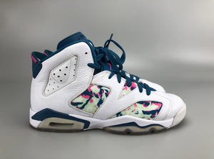 耐克aj6扎染油漆配色,40码好鞋,正常穿着痕迹,如图所示