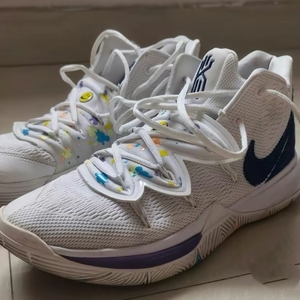 000人付款淘宝nike/耐克男女小童鞋kyrie 5欧文5运动蓝球鞋aq2458-010