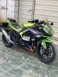 小忍者双缸水冷摩托车趴赛 永源双缸水冷350发动机 17年