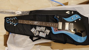 （现货）esp初音未来电吉他套装（包含电吉他，背带，拨片盒，