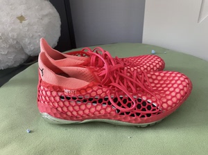 男款彪马短跑钉鞋38.5,淘宝1500入,只穿过一次,99成