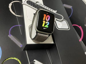 000人付款淘宝苹果手表s4 apple watchs4港版蜂窝44mm