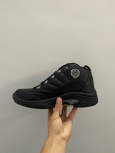 八匹马篮球鞋