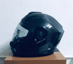 日本头盔碳纤维