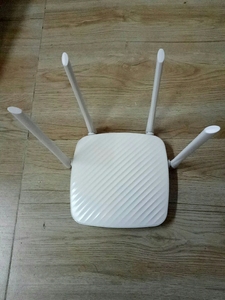 腾达f9无线路由器 ,600m全屋覆盖无线路由器,超强四天线