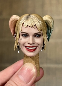 hottoys ht 小丑女5.0 微笑头雕77棒球棍