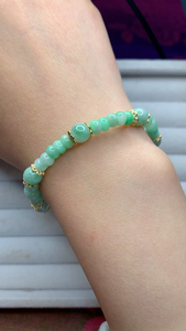 天然翡翠果绿算盘珠手串