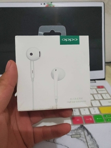 oppo原装耳机,型号mh135,仅拆封未使用20包邮,全新