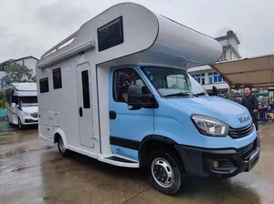 新到2019年我12月份上牌,巨威c型房车,国五自动挡,6座