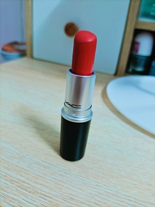 个人闲置 mac口红,色号是 mangrove暖橘红,不知