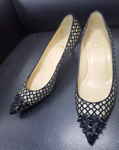 萝卜丁红底高跟鞋