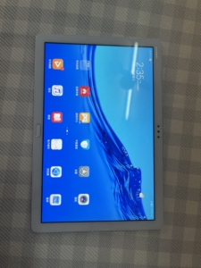 华为平板m5青春版10.1寸,顶级配置4 128可以插卡打电