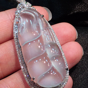 设计款18k金钻镶嵌缅甸天然翡翠a货玉石珠宝时尚高冰招财龙虾吊坠