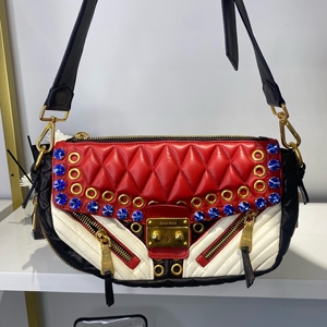 缪缪miumiu 铆钉镶钻 单肩斜挎法棍包