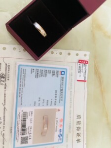 周大生钻戒男玫瑰金镶嵌,购买以来几乎没有佩戴,票据证书都齐全