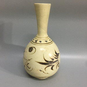 宋山西介休窑白釉褐彩瓶.简约古朴,纹饰简单流畅劲秀.釉色包浆