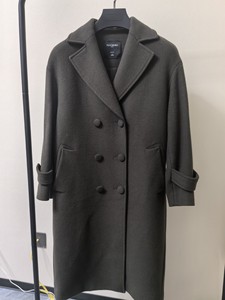 太平鸟女长款大衣，深墨绿色，s码，羊毛含量76.6%，宽松H