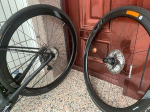 捷安特碟刹slr1碳纤维轮组,小ccc原装轮组,99新,没骑