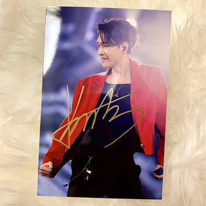 张艺兴 亲笔签名