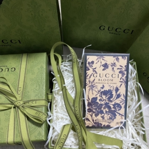 闲置古驰花悦馥意香水100ml,全新未拆封,赠送礼盒包装,去